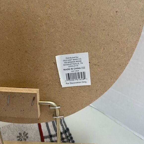 HOLIDAY‎ Decorative Gold & Silver Desk Top Signs (2) With (1) Tapestry Placemat - Picture 5 of 7